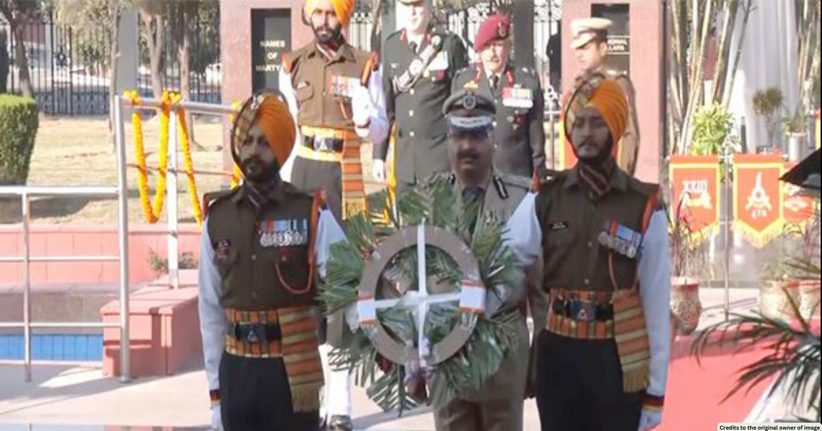 Jammu and Kashmir DGP Dilbag Singh lays wreath at Balidan Stambha on 51st anniversary of Vijay Diwas